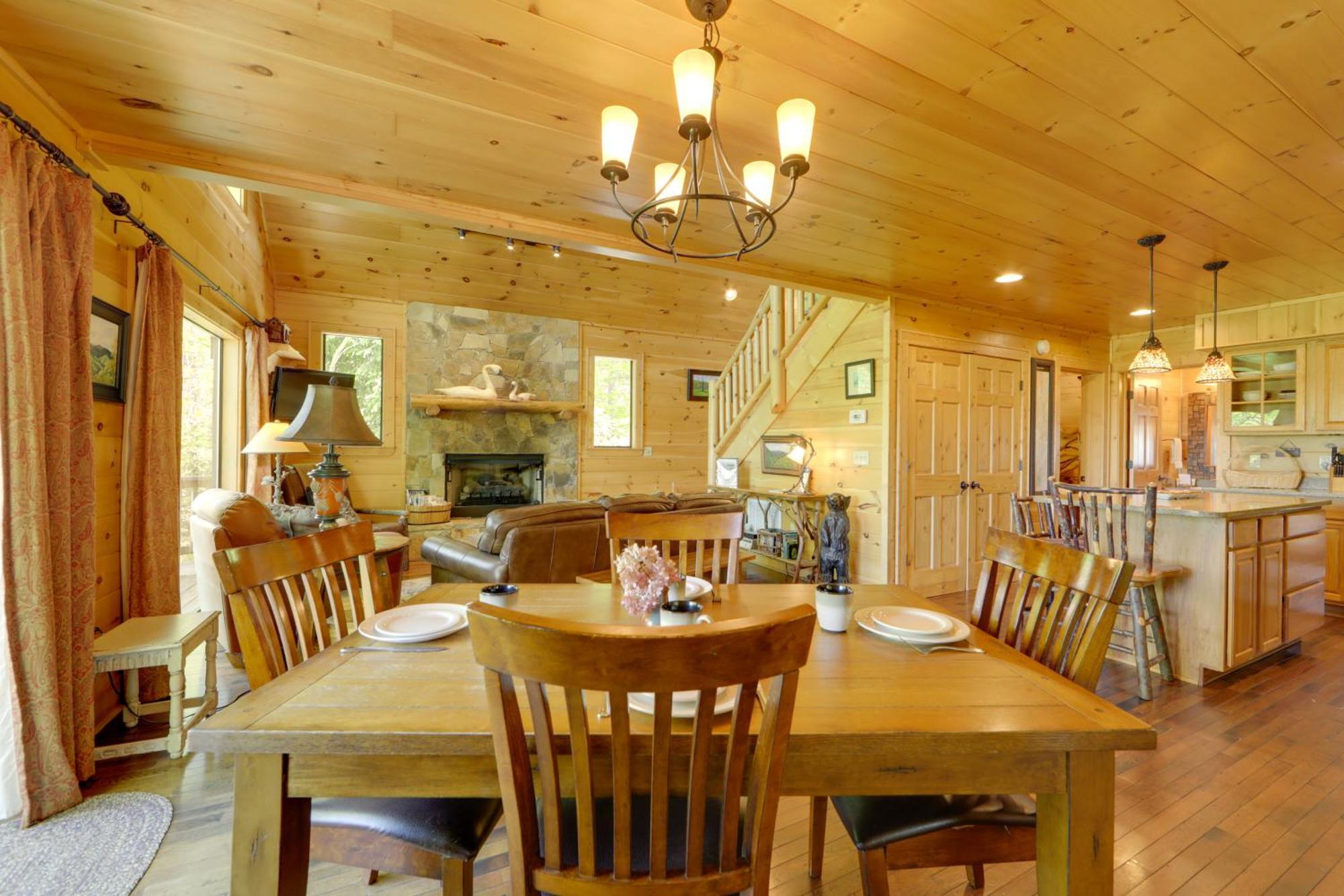 Bryson City Cabin With Hot Tub And Mountain Views! エクステリア 写真