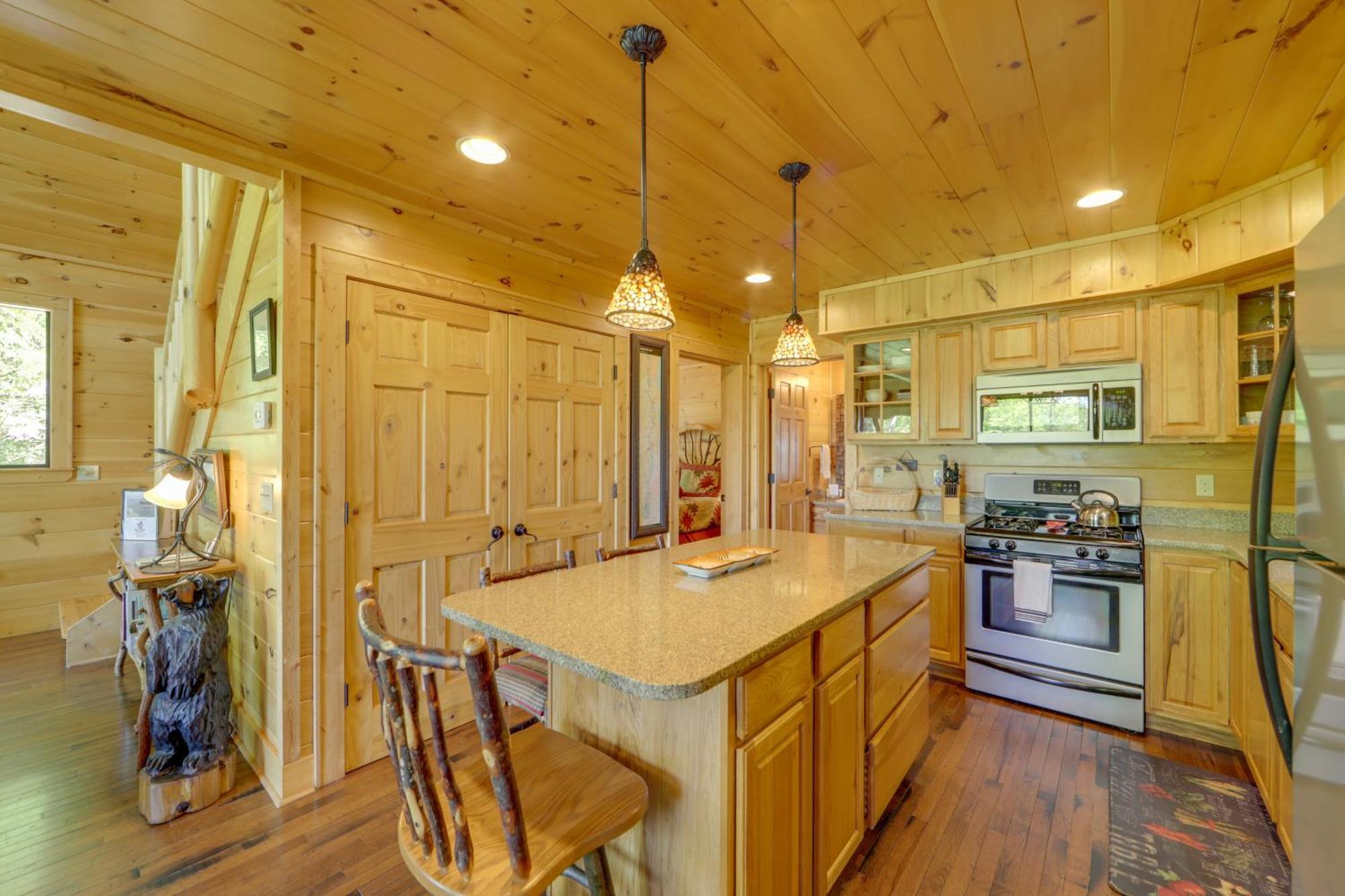 Bryson City Cabin With Hot Tub And Mountain Views! エクステリア 写真